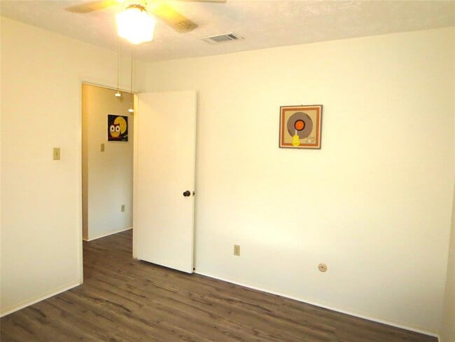 Building Photo - 21214 Park York Dr