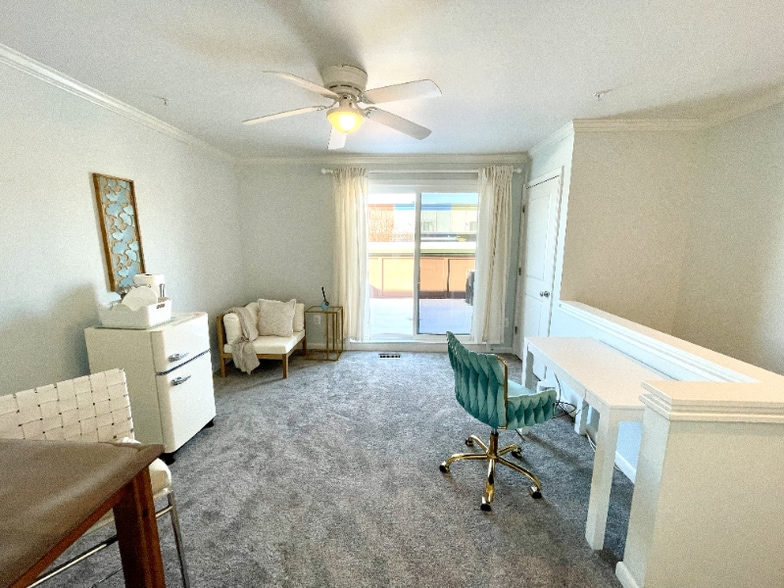 Building Photo - 5705 45th Ave