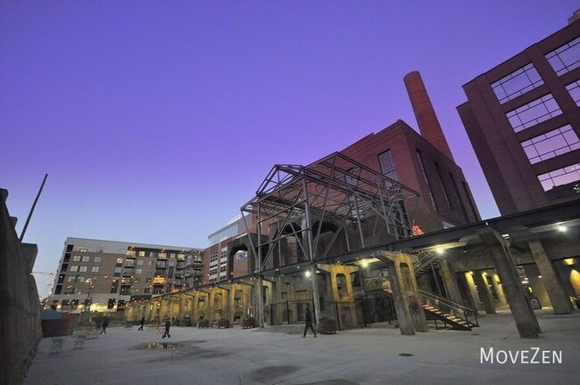 Building Photo - 2841 Tully Square