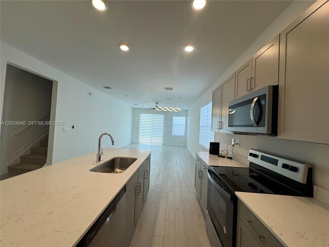 Building Photo - 12948 SW 265th Terrace