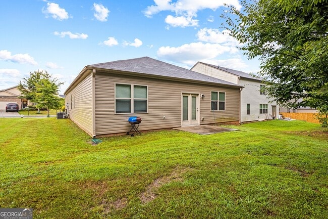 Building Photo - 5469 Waverly Dr