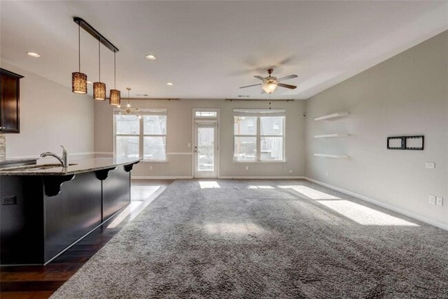 Building Photo - 7601 Summer Berry Ln