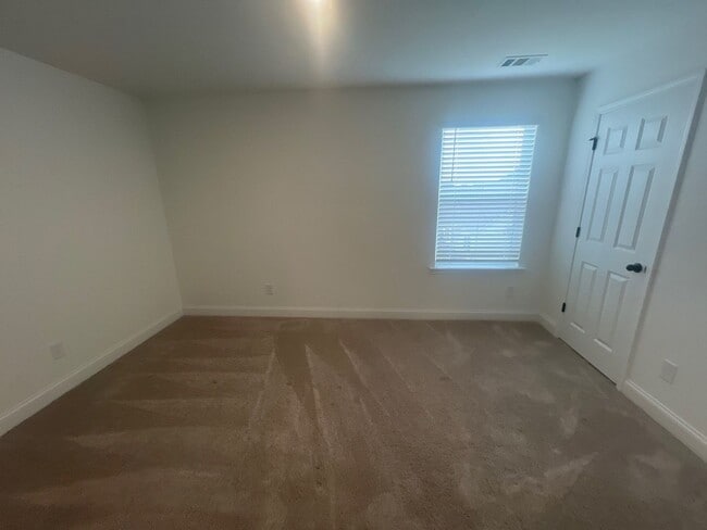 Building Photo - 312 Traywick Pl