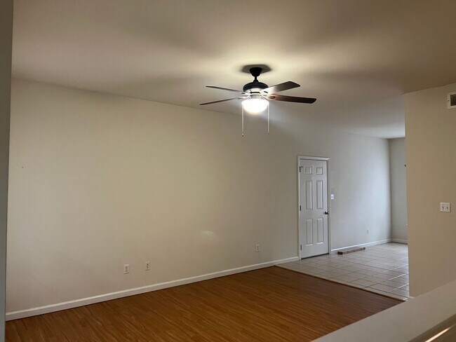 Building Photo - 11183 Cumberland Gap Dr