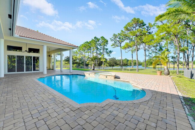 Building Photo - 11985 Carnegie Pl