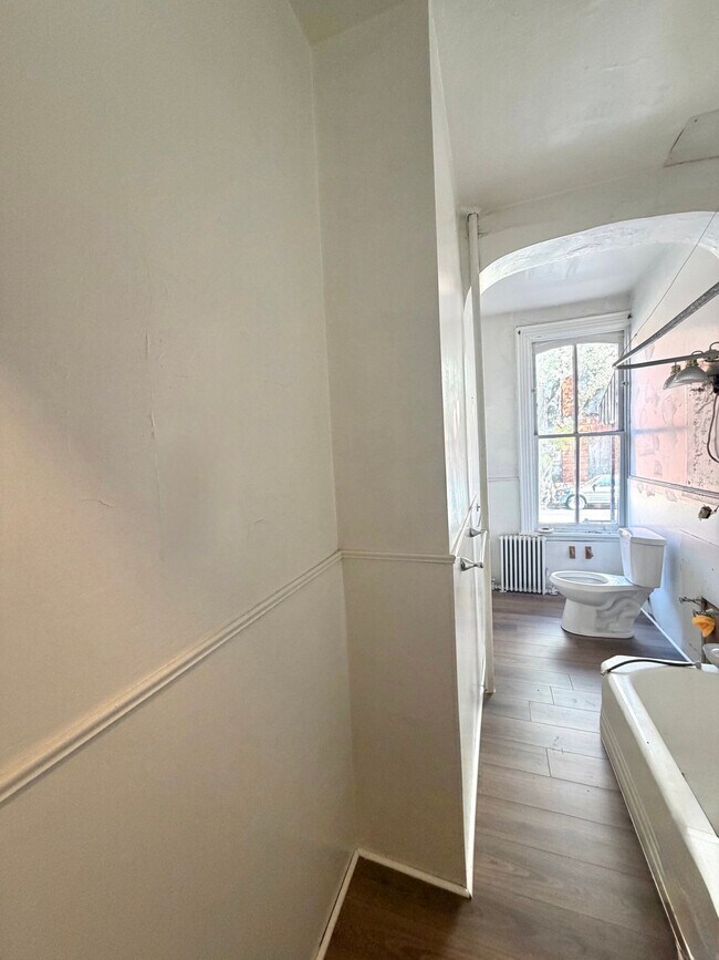 Building Photo - 446 N Duke St