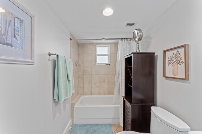 Building Photo - 2871 N Ocean Blvd