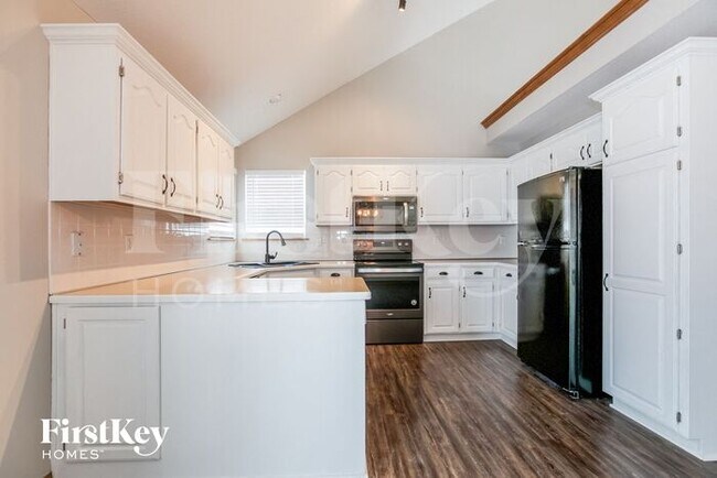 Building Photo - 701 Corrington Dr