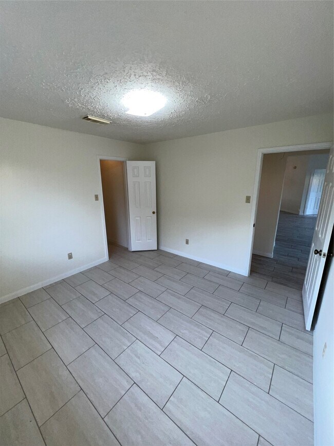 Building Photo - 21810 N Tangle Creek Ln