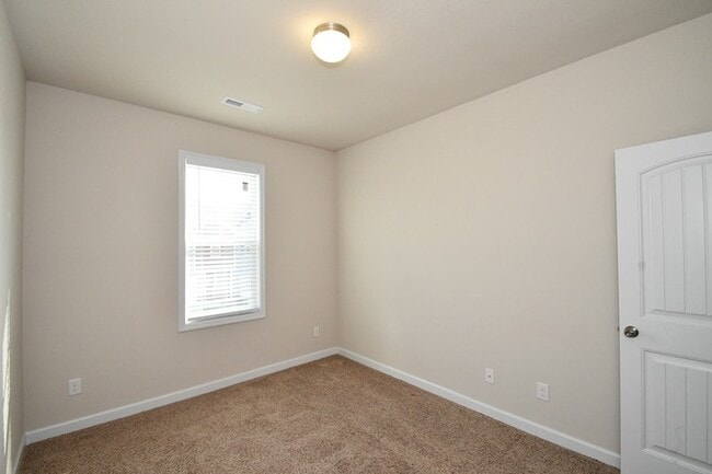 Building Photo - MOVE-IN READY Carolina Forest