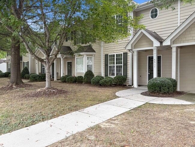 Primary Photo - 50 %Off Rent!!!! Beautiful Townhome, Fenced-in Patio, Pet Friendly!