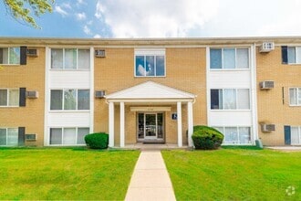Building Photo - Cherry Hill Manor Apartments