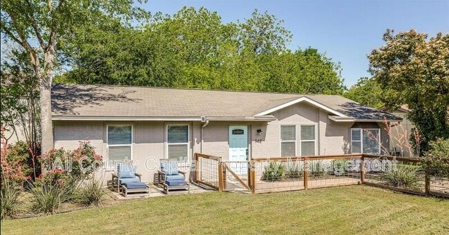 Building Photo - 748 Wales Way