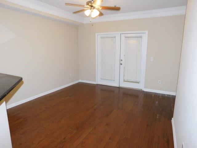 Building Photo - 5559 Glenridge Dr