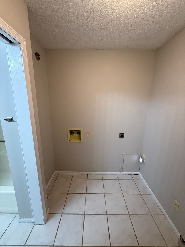Building Photo - Home for rent by Capital Property Management