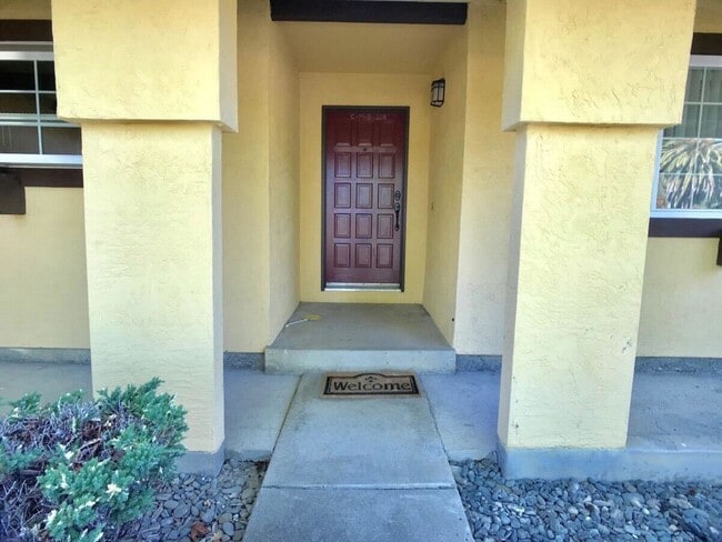 Building Photo - 2803 Dowe Ave
