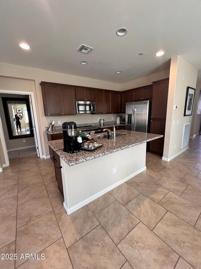 Building Photo - 29316 N Lone Pne Ln