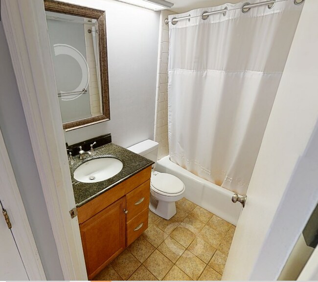 Building Photo - 85 Brainerd Rd