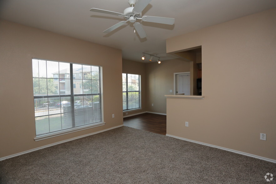 Interior Photo - Stonehouse Apartment Homes