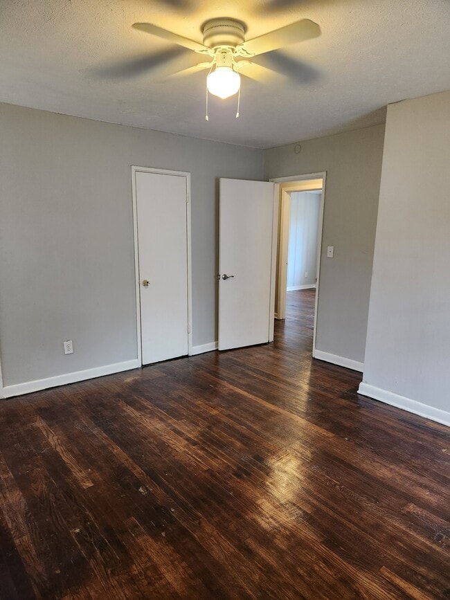 Building Photo - 4025 Carol Dr