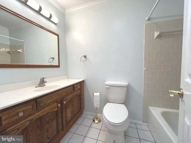 Building Photo - 8220 Grainfield Rd