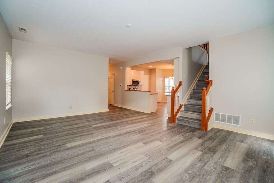 Building Photo - 7209 Upper Albany Dr