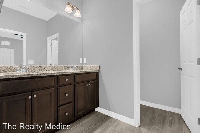 Building Photo - 3 br, 2 bath House - 2782 Wright Ave SE