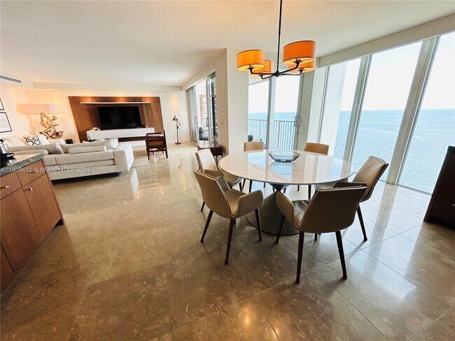 Building Photo - 881 Ocean Dr