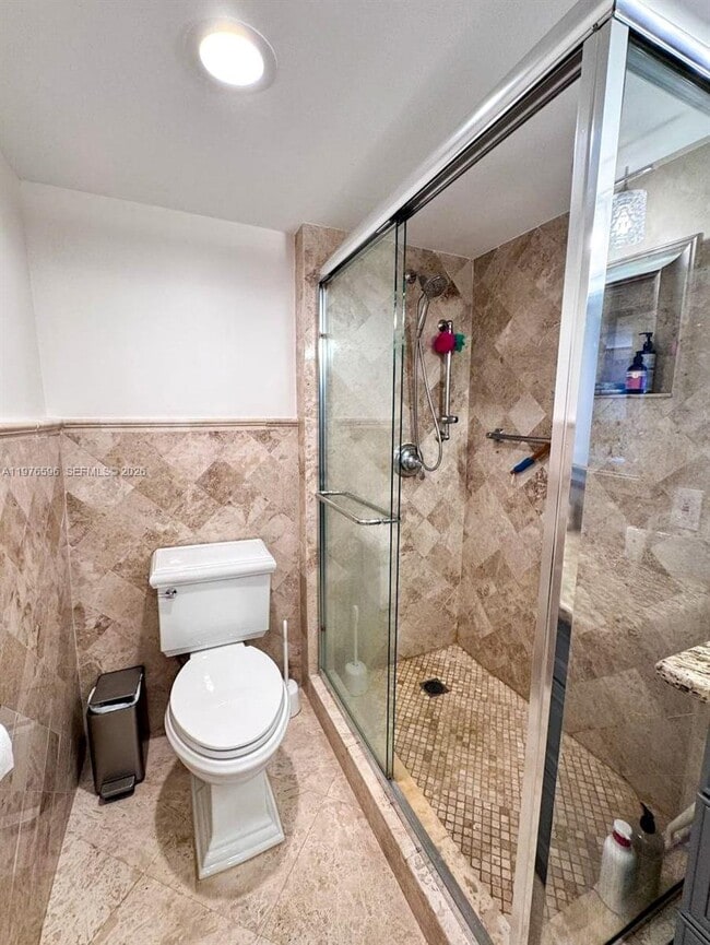 Building Photo - 290 174th St St