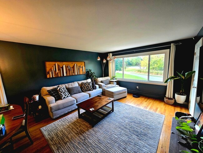 Building Photo - 90 Hackett Blvd