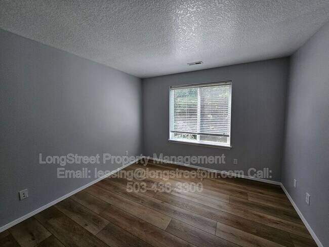 Building Photo - 13135 SW Raptor Pl