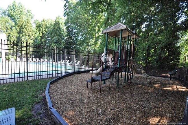 Building Photo - 5633 Yates Garden Ln