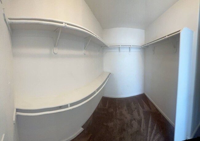 Building Photo - Summer Special $200 OFF!!!! 1st Month Rent!!!