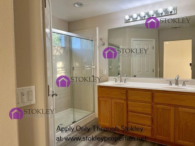 Building Photo - 1019 Sycamore Ln