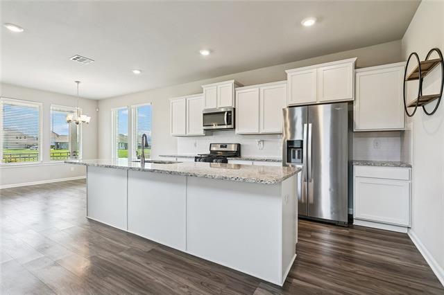Building Photo - 425 Short Bough Ln