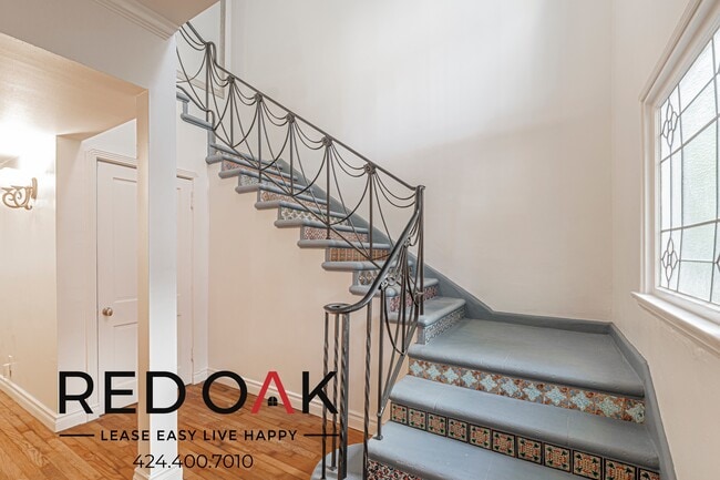 Building Photo - 2421 California Ave