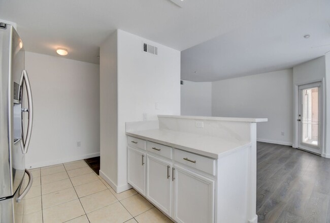 Building Photo - Beautiful 2 BR In Gated 89052 Community