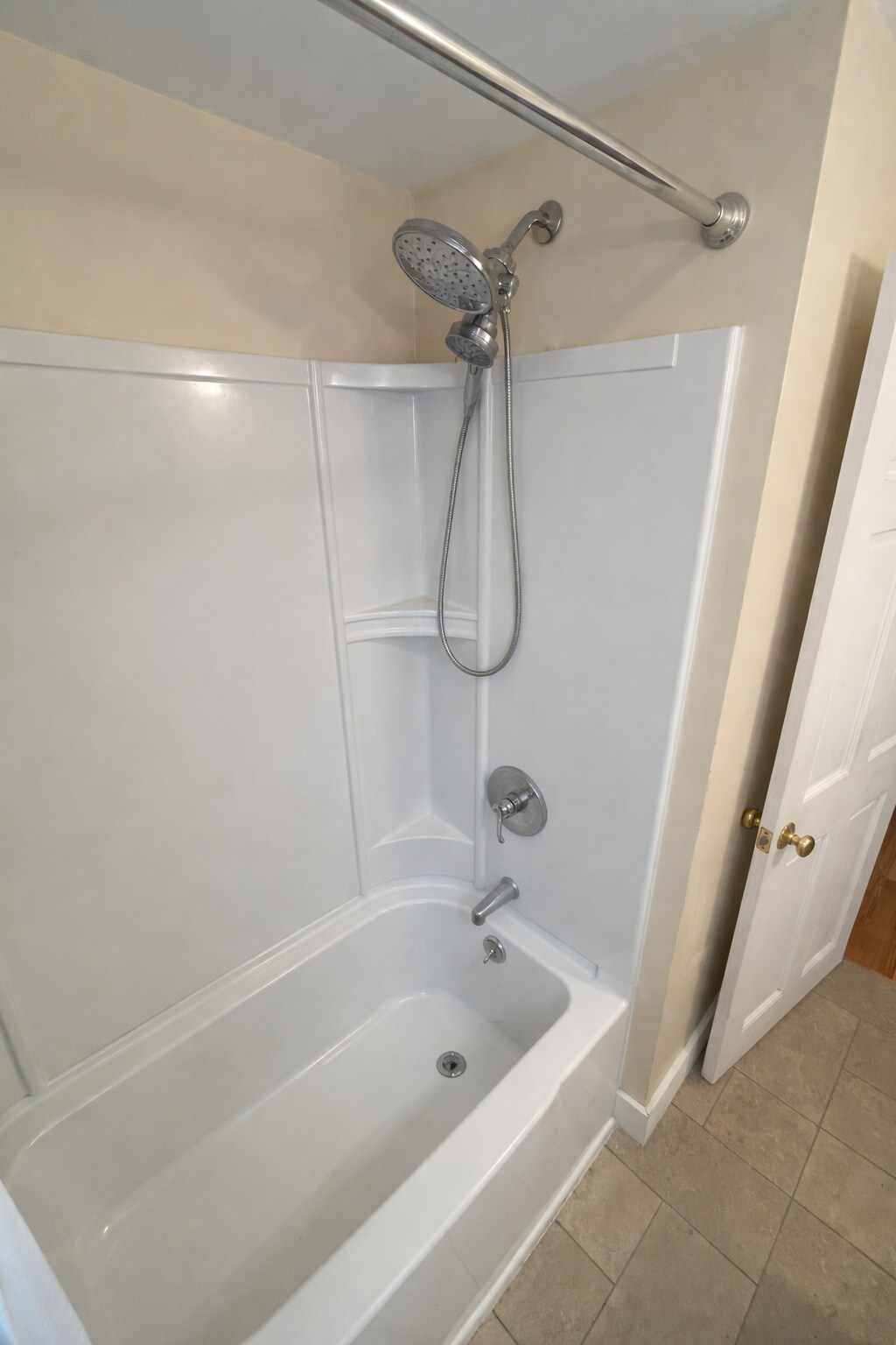 Building Photo - 9 Mulberry Ln