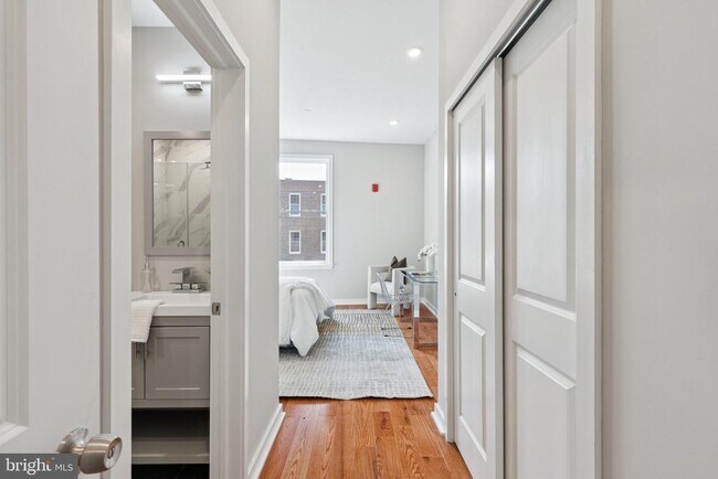 Building Photo - 100 Forrest Ave