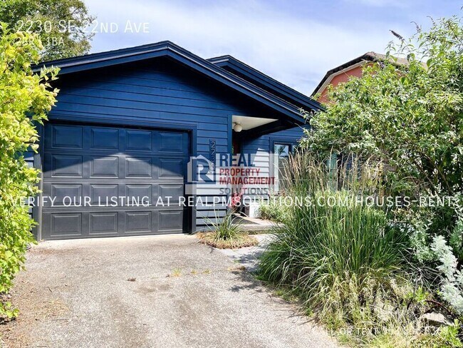 Building Photo - 2230 SE 22nd Ave