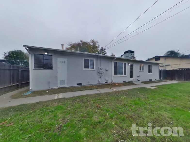 Building Photo - 126 Frost Dr