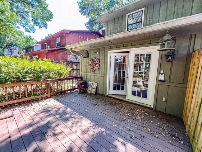 Building Photo - 953 Dickenson Ave