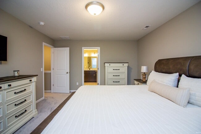 Building Photo - 444 Brescia Dr