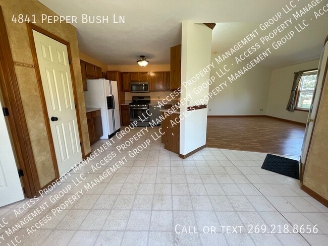 Building Photo - 4841 Pepper Bush Ln
