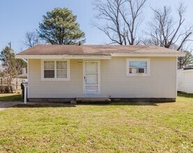 Building Photo - 804 Healy St