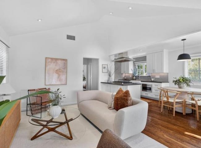 Building Photo - COMPLETELY REMODELED 2 BEDROOM 2 BATH HOUSE