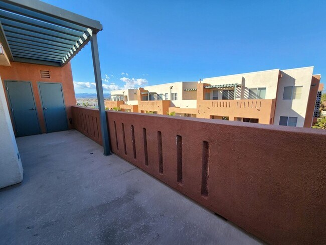 Building Photo - 35 E Agate Ave