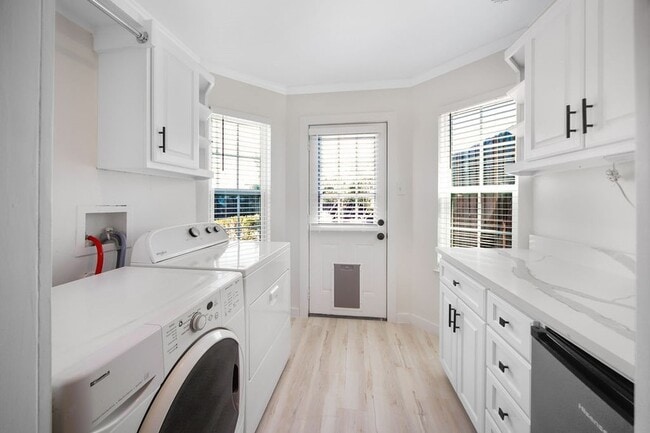 Building Photo - 5206 Vagas Dr