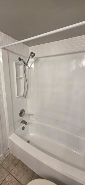 Building Photo - 17000 E Ford Dr