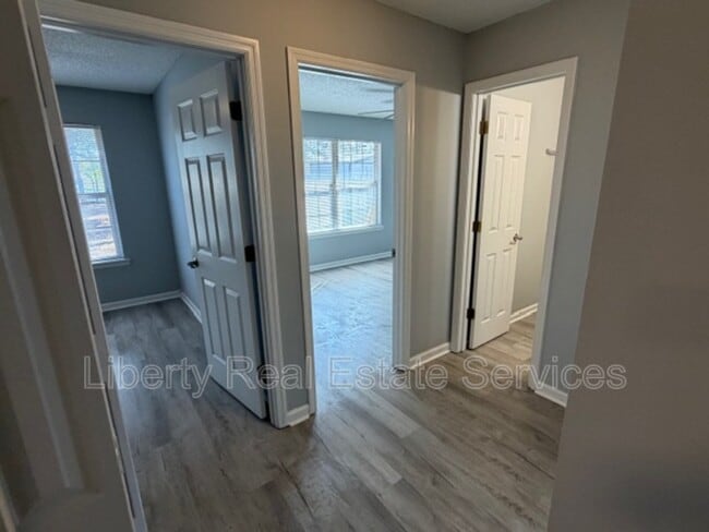 Building Photo - 124 Wayfair Ln